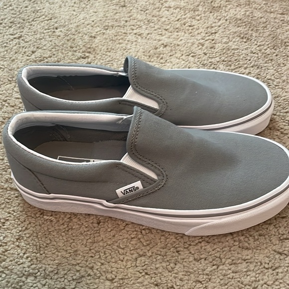 Vans - Picture 5 of 7